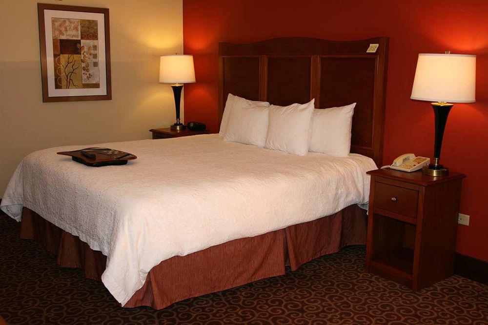Hampton Inn Chicago-Carol Stream Εξωτερικό φωτογραφία